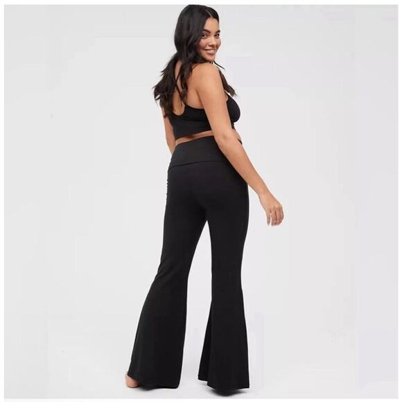 NWT OFFLINE by AERIE OG Foldover High Waisted Super Flare Leggings Black Small - Picture 3 of 16